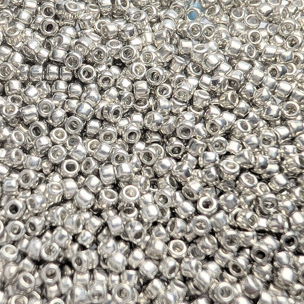 Metallic Silver Seed Beads – SIZE 15 / 0 5g