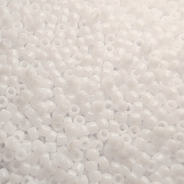 Opaque White Seed Beads – SIZE 15 / 0 10g