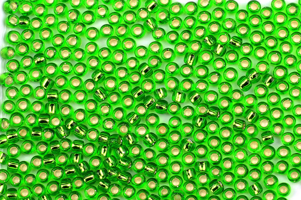 Kerrie Berrie Size 8 Seed Beads for Jewellery Making With UK Delivery in  Bright Green Foil