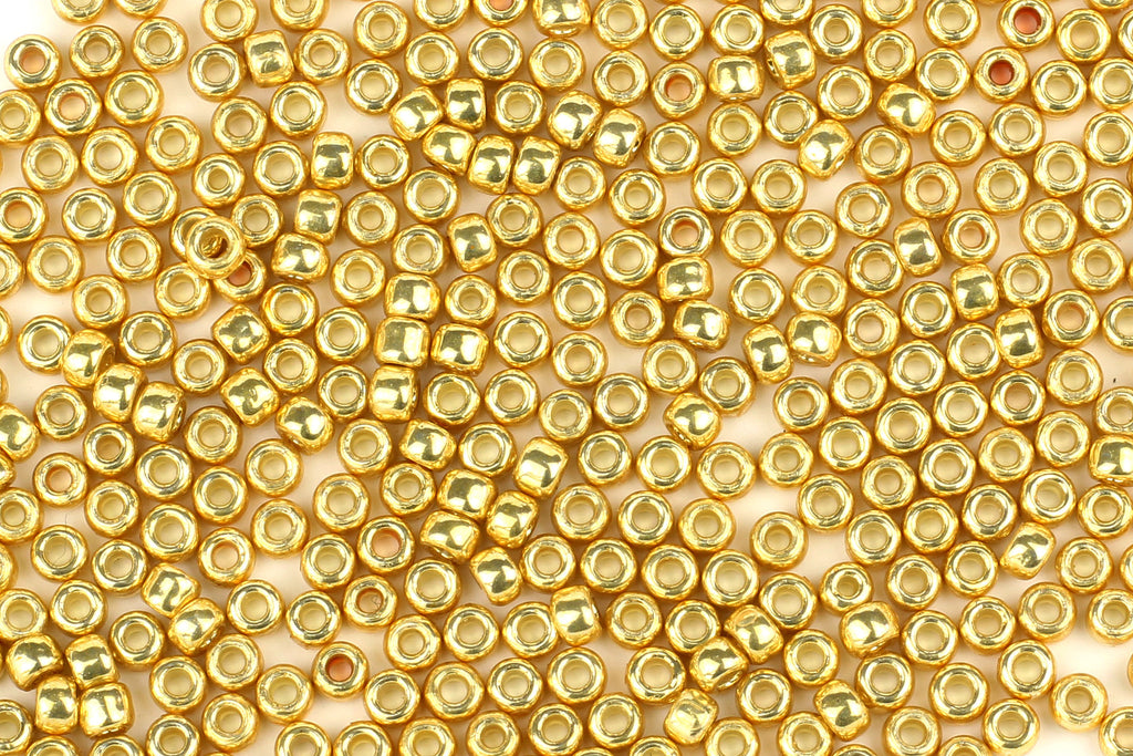 Kerrie Berrie Size 8 Seed Beads for Jewellery Making With UK Delivery in opaque metallic gold