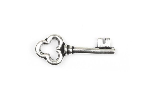 Kerrie Berrie UK Tierracast Silver Plated Key Charm for Jewellery Making