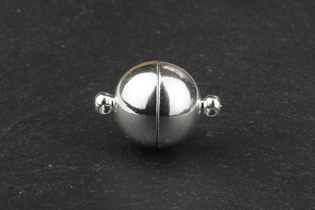 Kerrie Berrie Round Silver Spherical Magnetic Clasp  for Jewellery Making