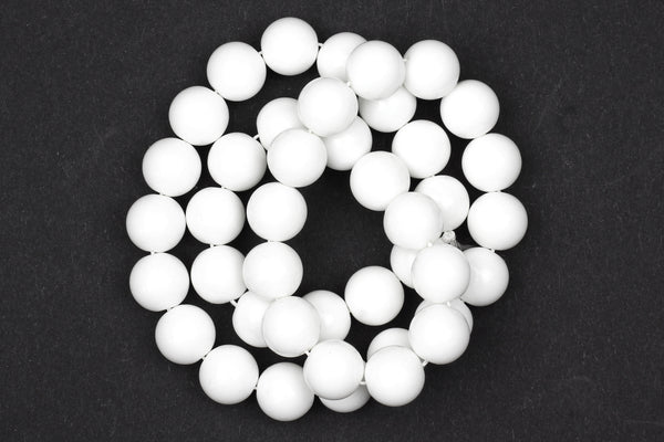 Kerrie Berrie UK Glass Beads for Beading and Jewellery Making in white